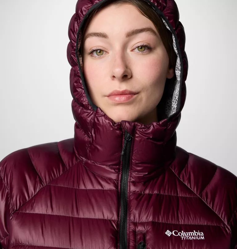 Columbia Arctic Crest™ Down Women Jackets Burgundy | GKHVQP-741